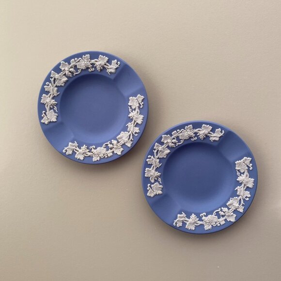 Wedgwood Blue Jasperware Pair of Small Plates with White Motif - Picture 1 of 5